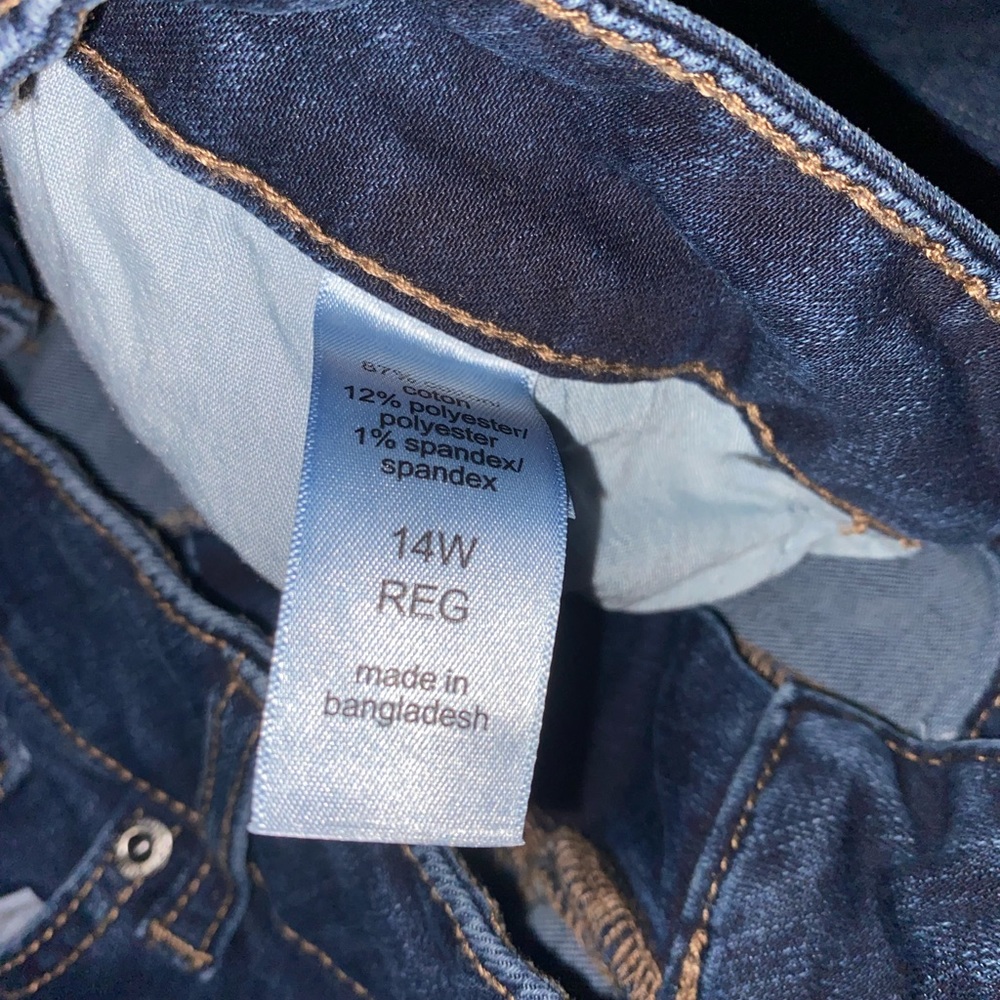 14W Maurices dark straight leg jeans